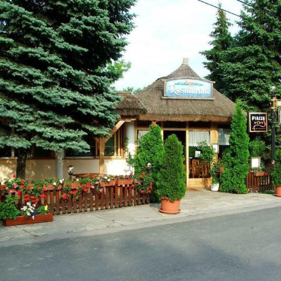Вилла Szegfu Apartmanhaz Балатонфюзфё Экстерьер фото