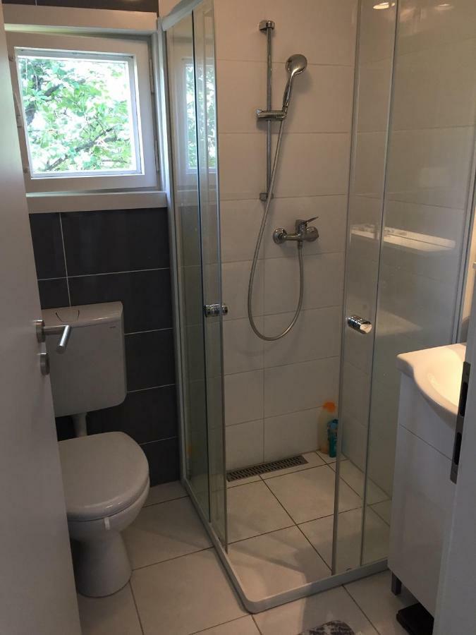 Вилла Szegfu Apartmanhaz Балатонфюзфё Экстерьер фото
